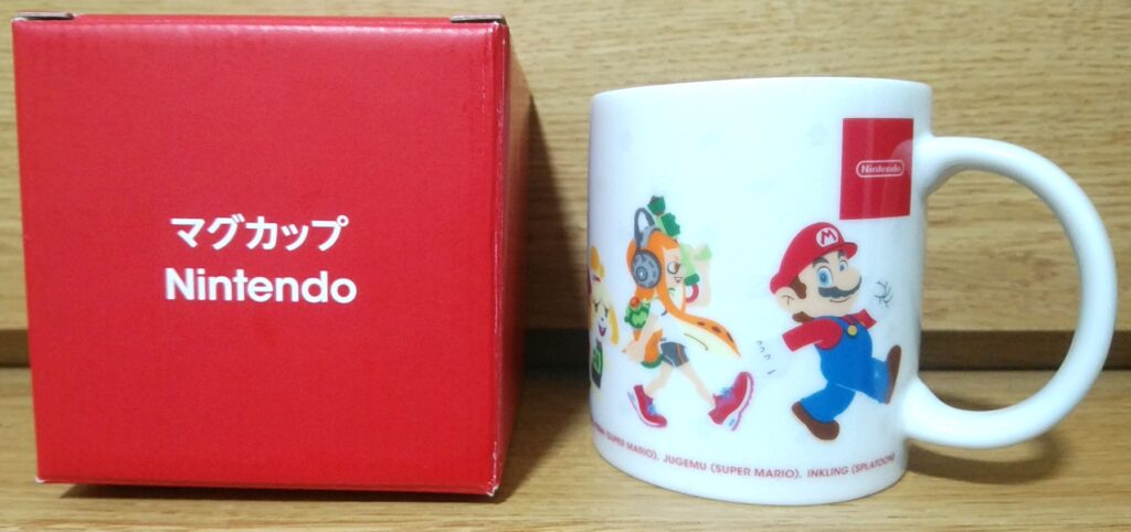 Nintendoキャラクターマグカップとケース